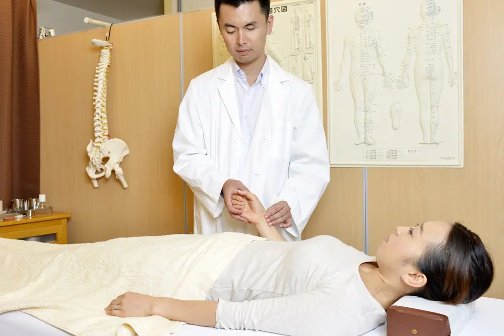 手のしびれと整体