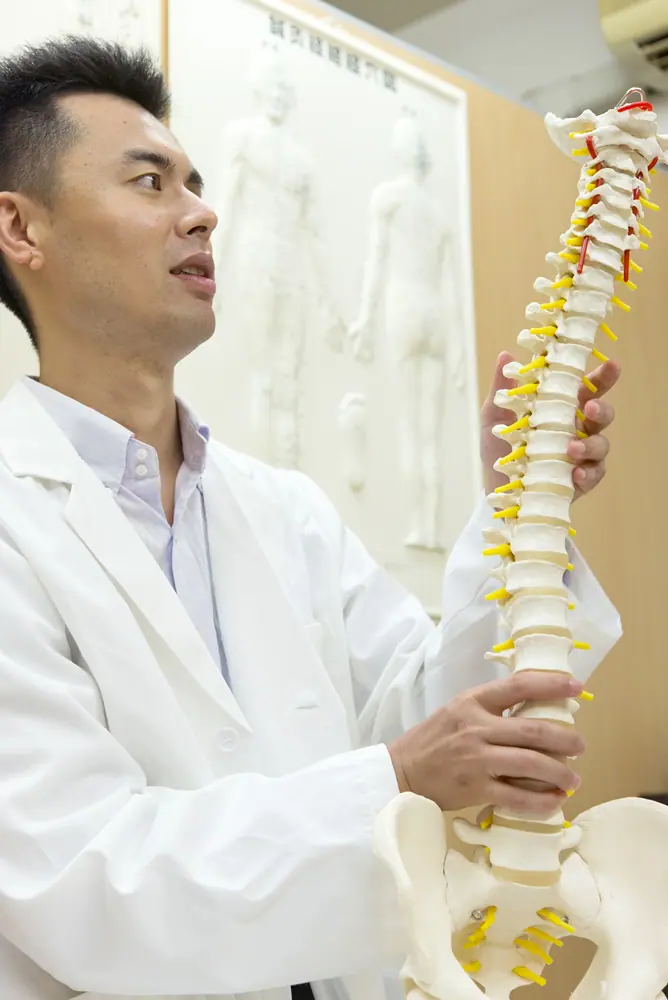 腰椎を整体する